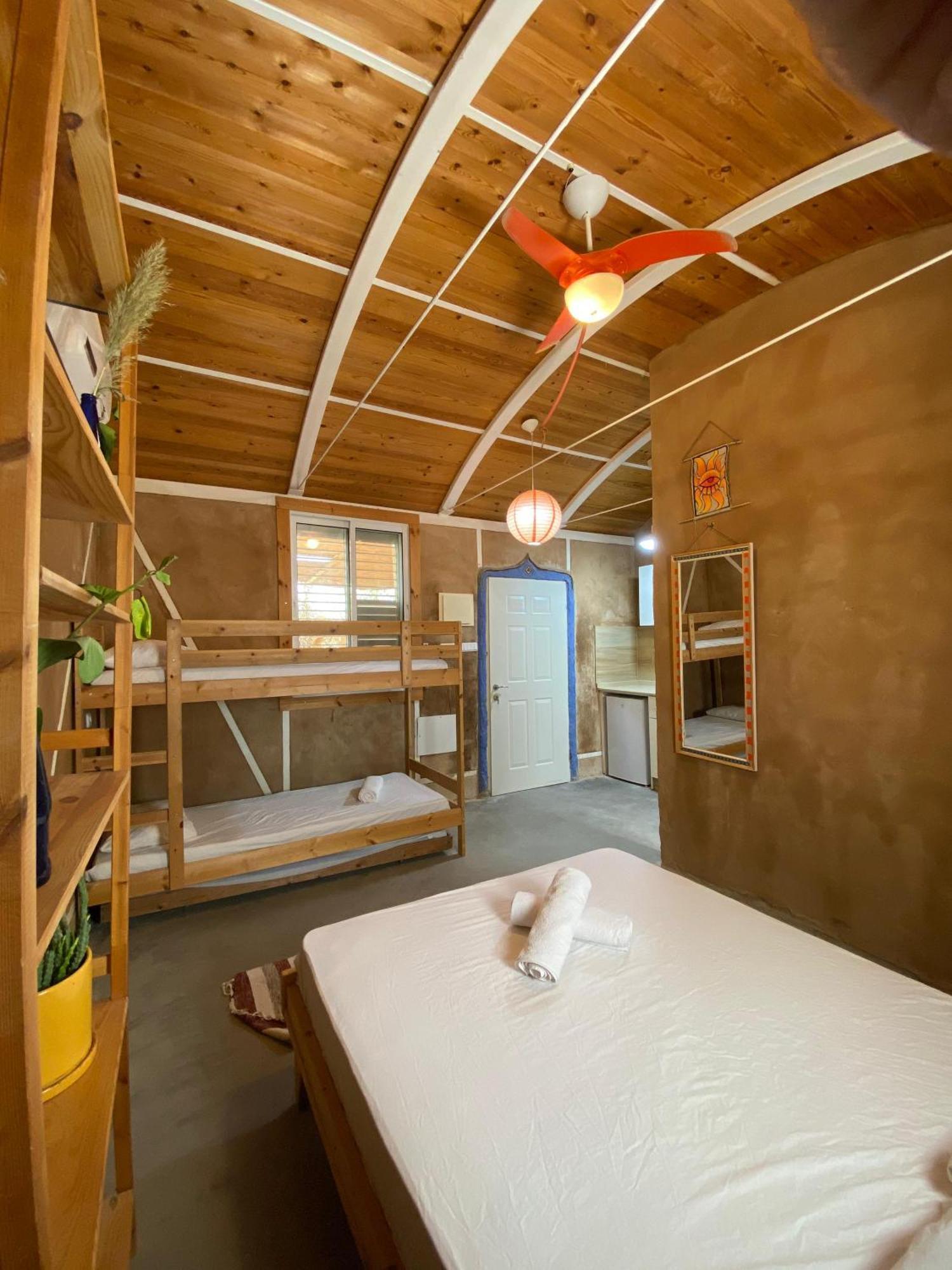 Kibbutz Lotan Eco-Campus Hotel Buitenkant foto