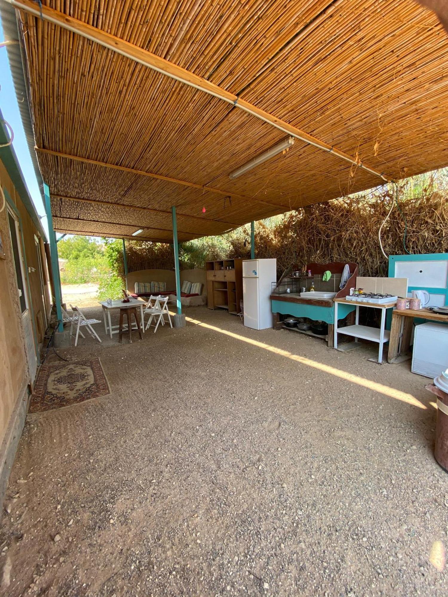 Kibbutz Lotan Eco-Campus Hotel Buitenkant foto